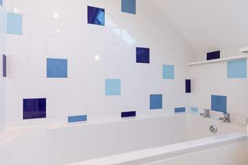 With a bath for washing off sandy toes, at night time you can star gaze while in the bath through the Velux in the ceiling.
