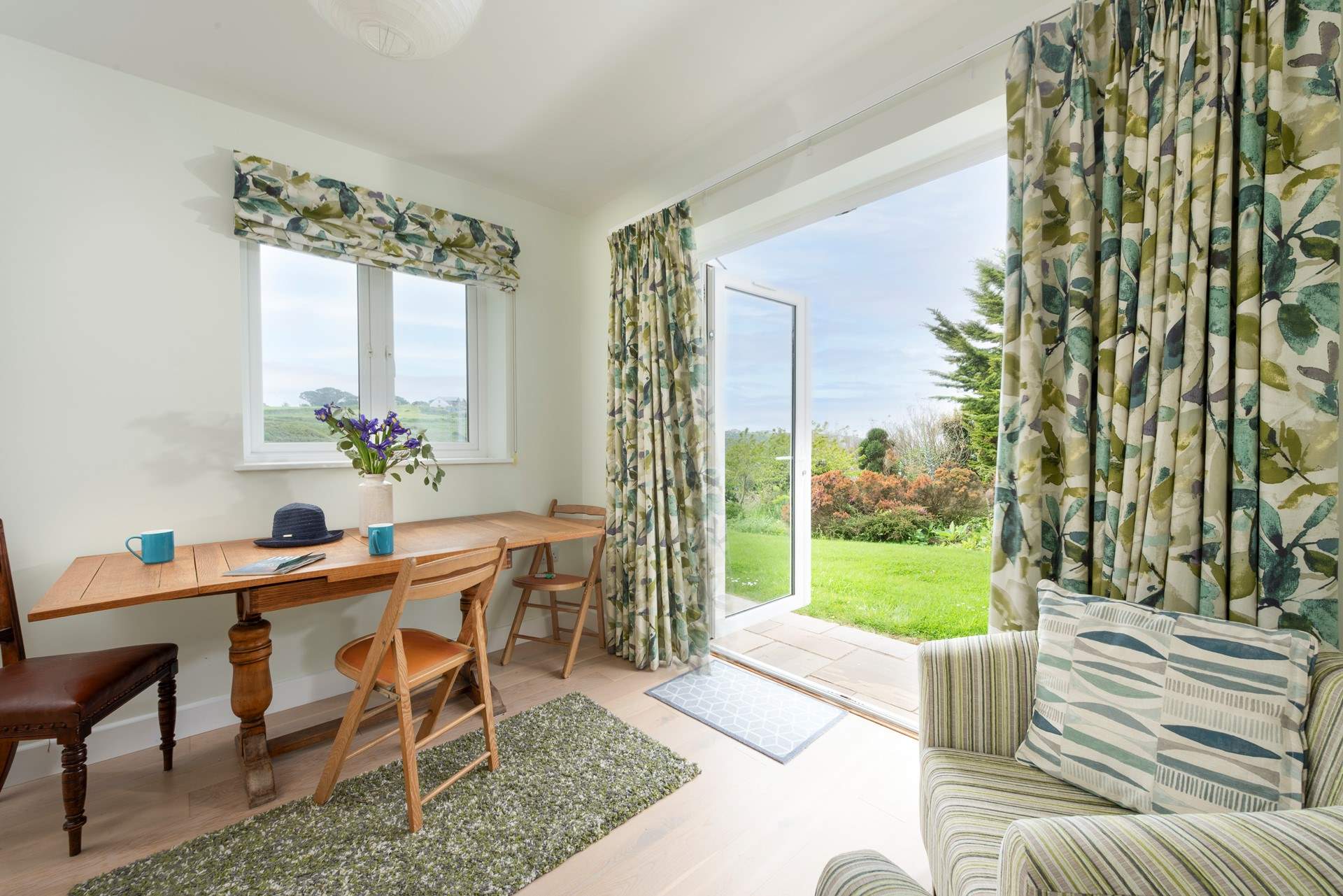 Perfect for remote working, or painting, drawing and bird watching.