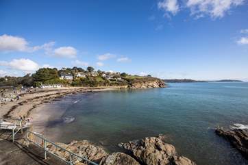 Swanpool beach, Falmouth has a beachside cafe for snacks and drinks.