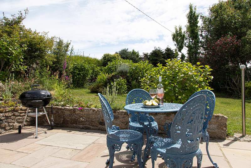 The gorgeous south facing garden is perfect for al fresco dining.