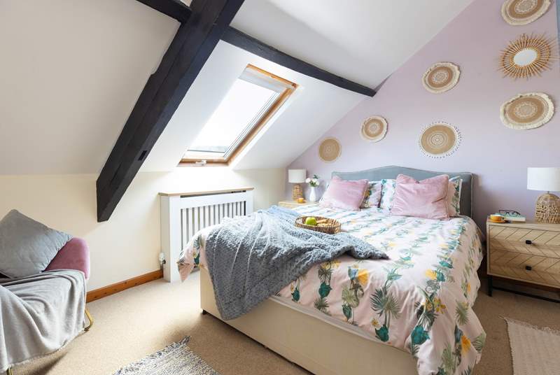 last but by no means least this gorgeous bedroom has been decorated with relaxation in mind and yet again this room also boosts a shower ensuite. 