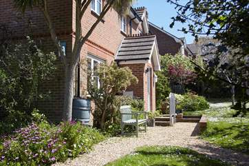 9 The Ruskins is a short walk into the local village.