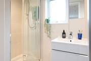 The en suite shower-room in bedroom 1 is perfect for a refreshing shower after a beach day.