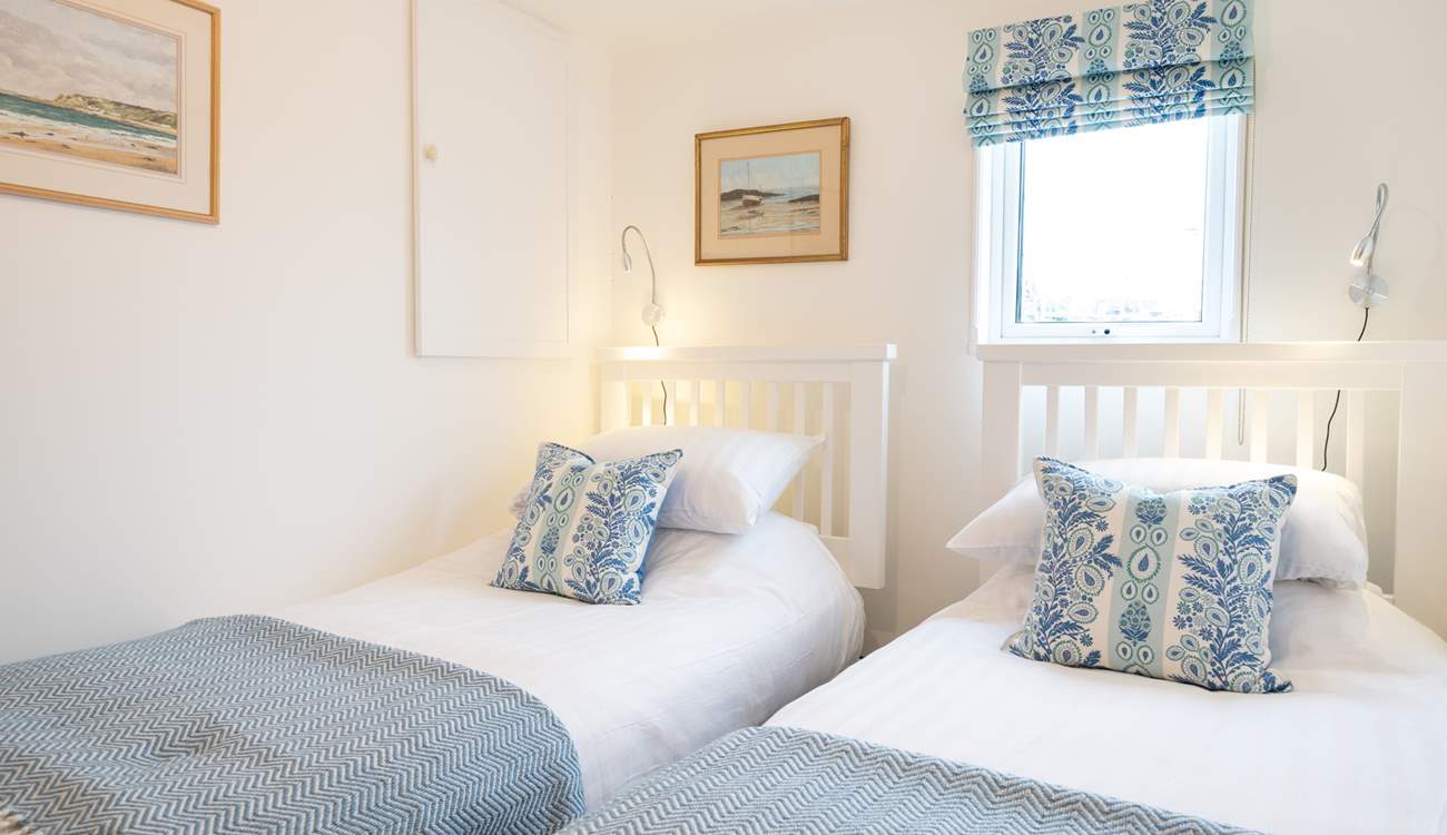 The second twin bedroom.