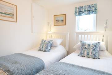 The second twin bedroom.