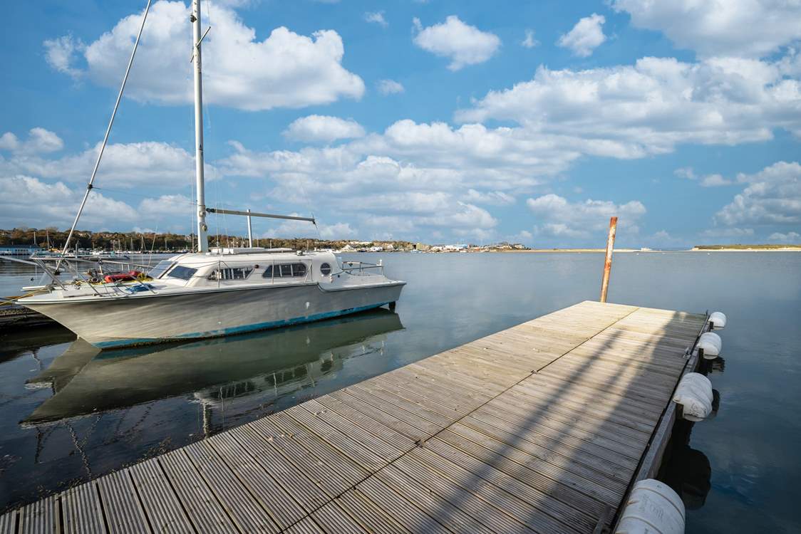 The private pontoon runs alongside Oystercatcher. Please take care and supervise children at all times.