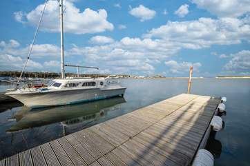 The private pontoon runs alongside Oystercatcher. Please take care and supervise children at all times.