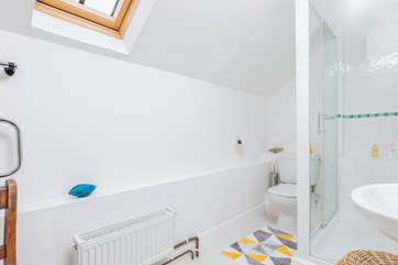 Lovely big shower in the en suite.
