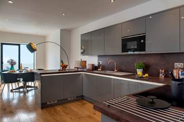 Turnstone has a large kitchen/dining-room, great for holiday meals.