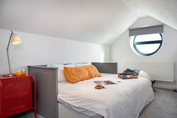 The snug can also be set up as a bedroom.