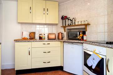The well-equipped kitchen.
