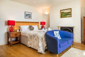 Comfortable bedroom 2 with king-size double bed.