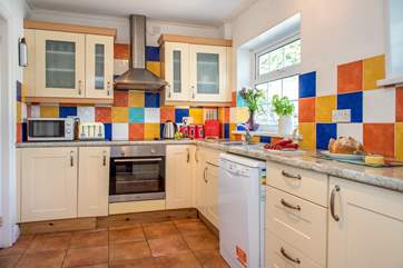 The well-equipped kitchen.