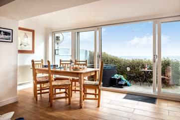 Lunch will go down a treat with that stunning view!