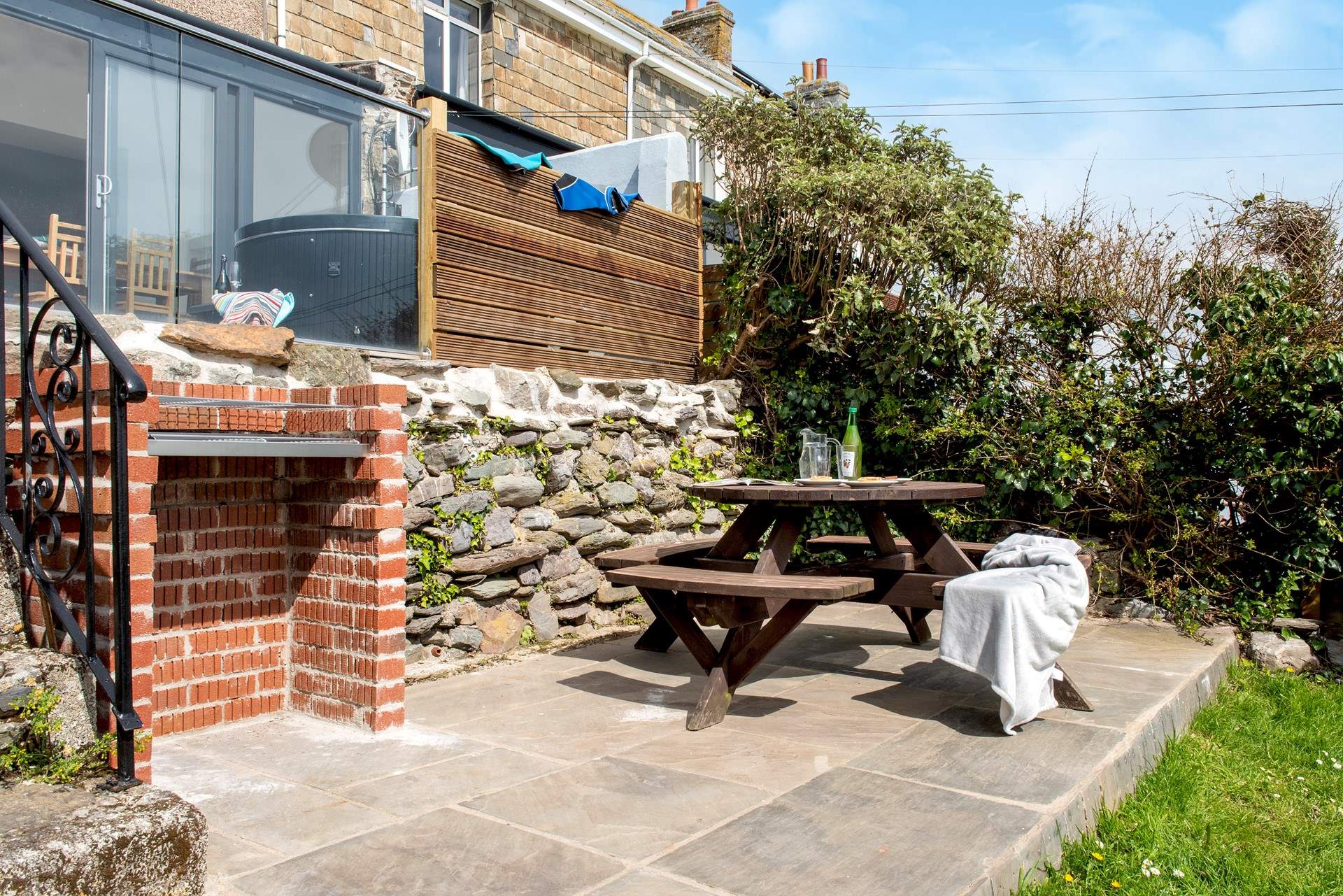 Fire up the barbecue and enjoy meals al fresco style.