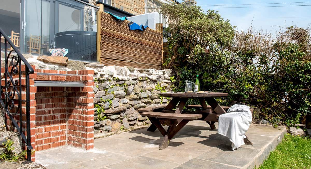 Fire up the barbecue and enjoy meals alfresco style.