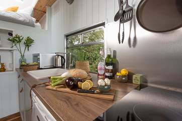 The kitchen has everything you need to prep delicious breakfasts and easy evening meals.