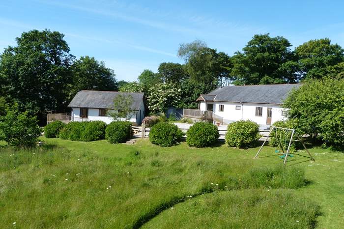 Orchard Cottage is a 4 bedroom rural cottage near Helford, South Cornwall.