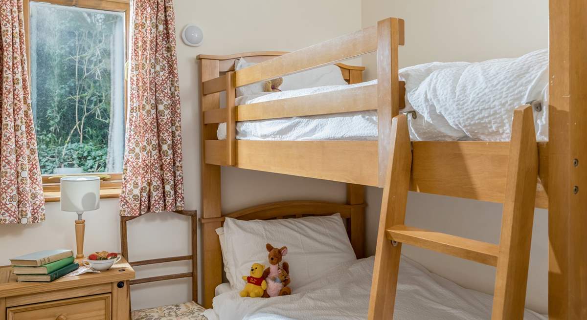 Cute bunk-beds in the second bedroom (please be aware these are only suitable for children). 