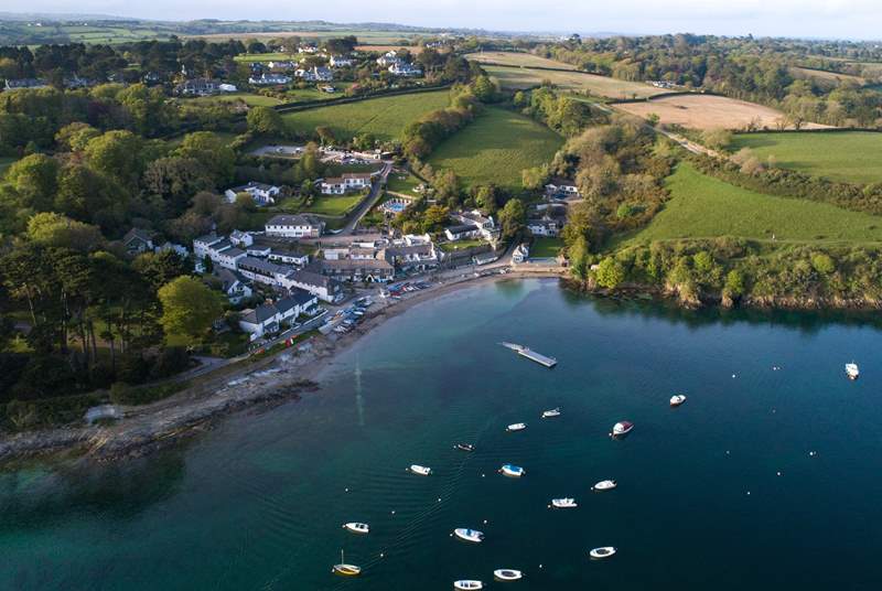Explore the pretty banks of the Helford, perhaps hire paddleboards or a sailing dinghy. 
