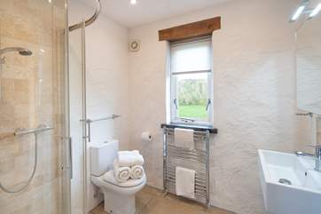 The handy en suite, ideal for a refreshing shower.