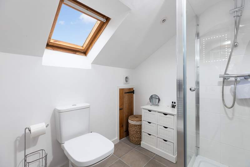 The lovely en suite for a refreshing shower after a day on the beach.