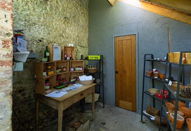 Lots of delicious home-made produce including mulberry white wine vinegar, mulberry jams, chutneys and apple juice.