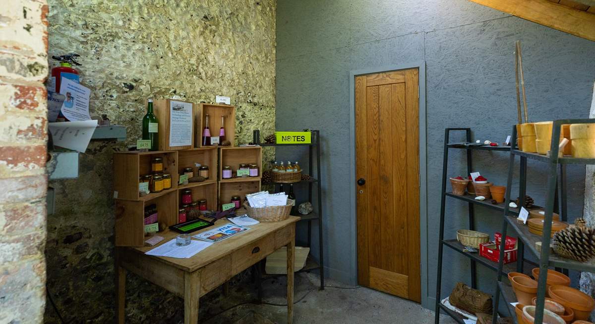 Lots of delicious home-made produce including mulberry white wine vinegar, mulberry jams, chutneys and apple juice.