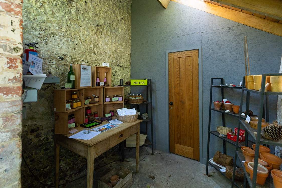 Lots of delicious home-made produce including mulberry white wine vinegar, mulberry jams, chutneys and apple juice.