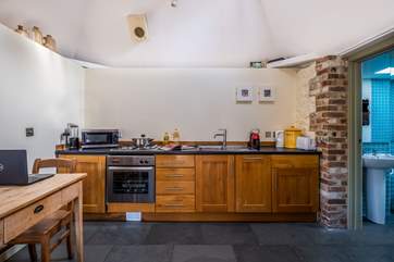 All on one level, the living space lends itself perfectly to sociable dining.