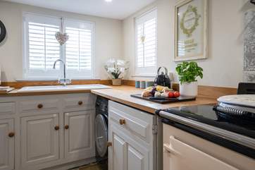 You're situated perfectly between Ryde and Seaview, so why not eat out on a few nights of your stay.