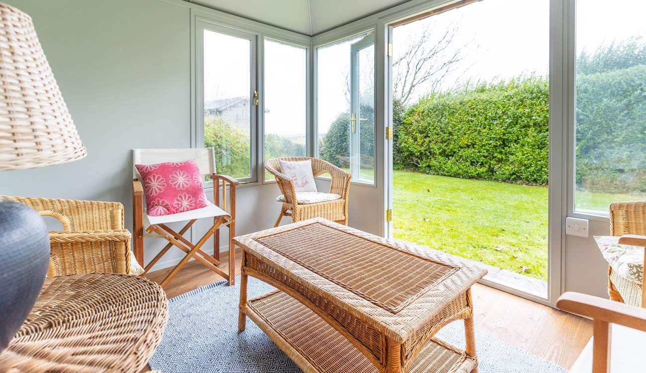 Sit and relax in the separate garden-room.