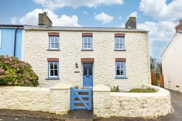 Welcome to Swn Y Mor, a delightful cottage in Trefin.