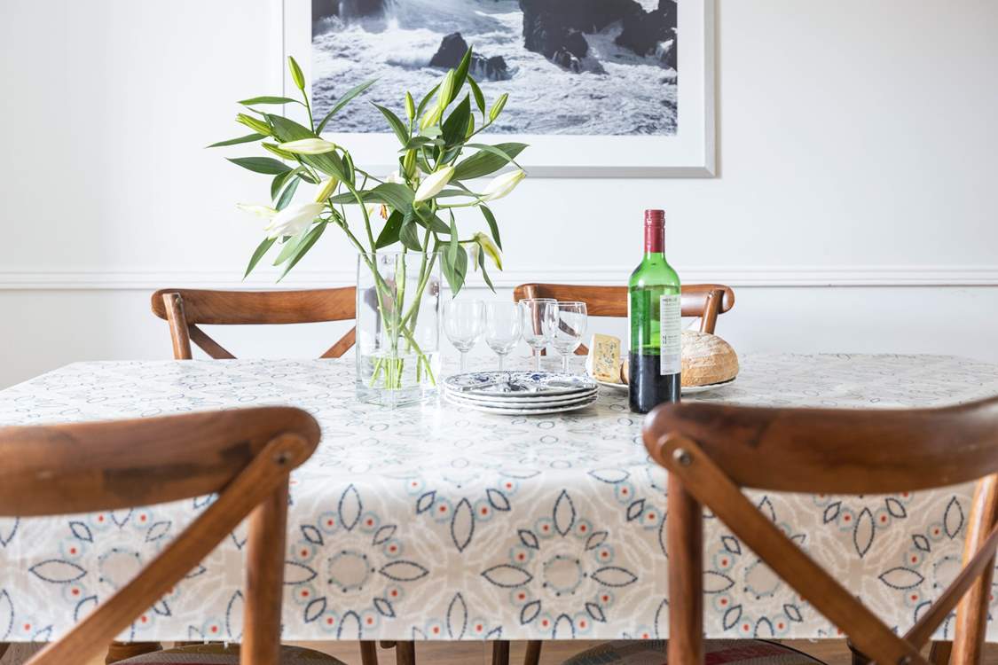 Sociable dining for family and friends.