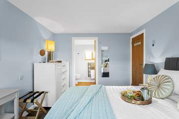 The en suite bedroom.