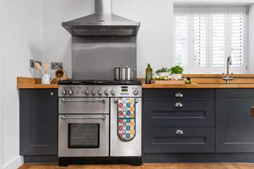 The kitchen has everything you need for cooking up a feast.