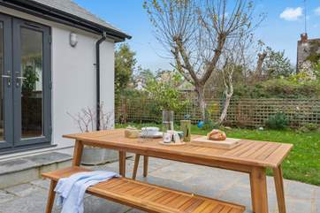 Enjoy breakfast in the garden.