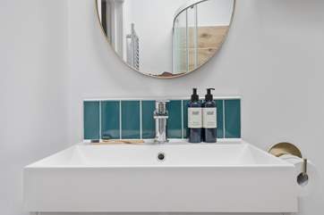 The en suite.