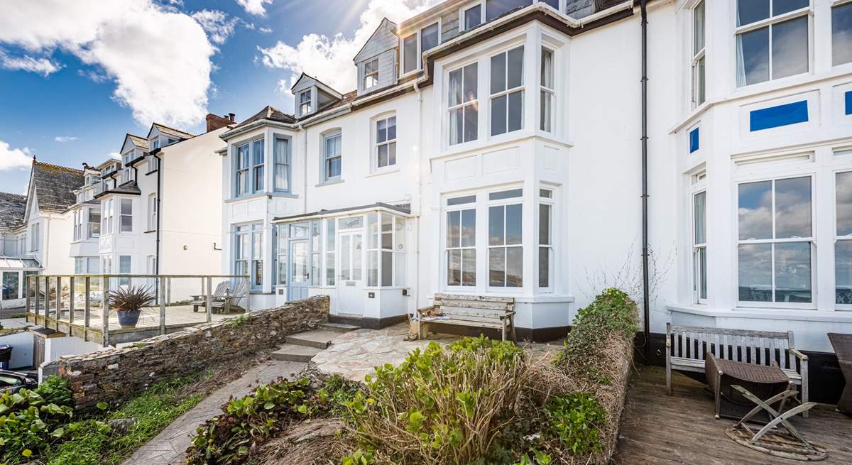 Welcome to Seaward, a stunning three storey Edwardian terraced house set in a prime location in Port Isaac.