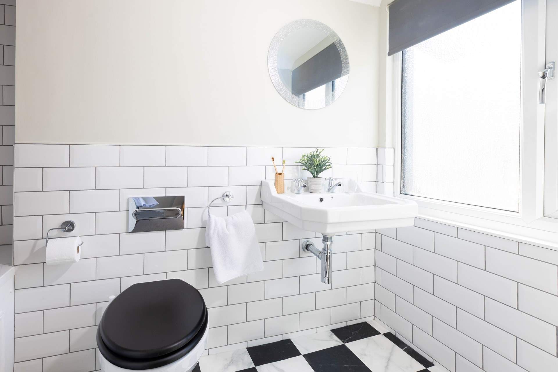 It's a very stylish room.