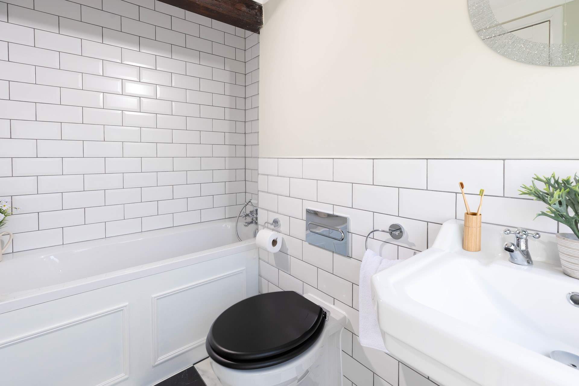 Bedroom 6 also has an en suite Bathroom.