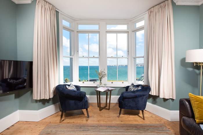 Seaward is a 6 bedroom, dog friendly home with sea views in Port Isaac, Cornwall.