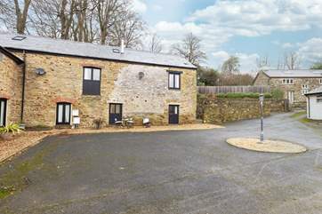 The entrance to the courtyard is via the 5-bar gate. Please note, cars are not permitted to enter the courtyard, as this is a communal space.