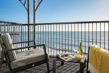 Sit back and relax with a refreshment in hand and take in the amazing sea views overlooking Ventnor Esplanade.