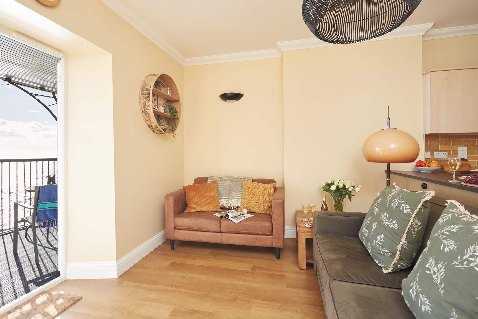 The comfortable living area with views of the sea.