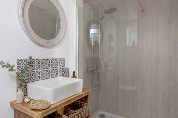 The fabulous en suite shower-room.