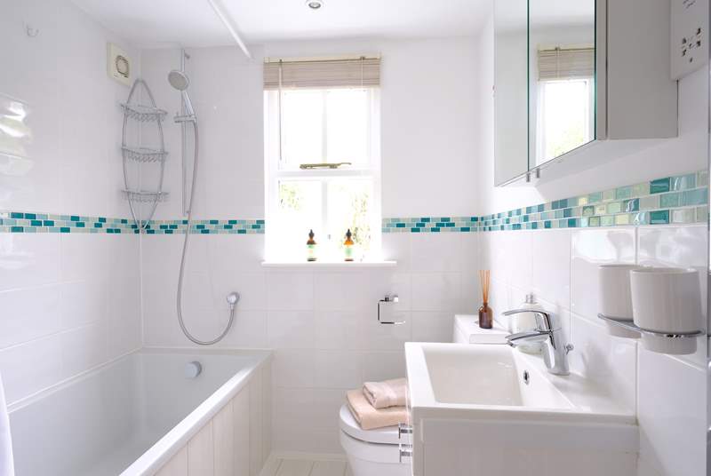 The bathroom, ideal for a soak after a day on the beach.