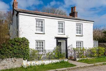 A warm Cornish welcome awaits you at Quay House