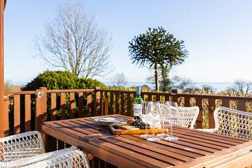With far reaching views towards the ocean, Walnut Tree Lodge is the perfect getaway location.