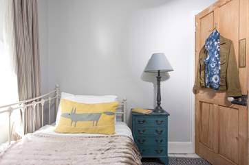 The pretty single room.